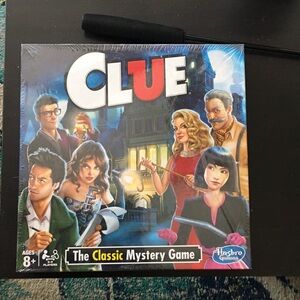 Hasbro Clue Board Game - Vibrant Mystery Adventure